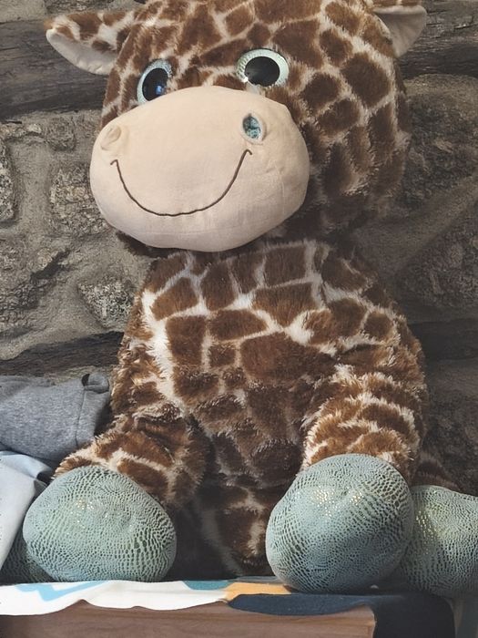 Peluche girafa grande 15€ para desocupar