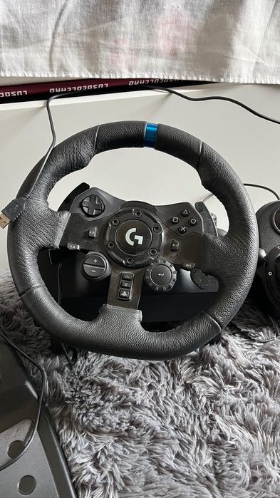 Volante Logitech g923 + Logitech Shifter