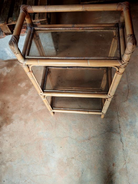 Mesa e Estante em Bambu