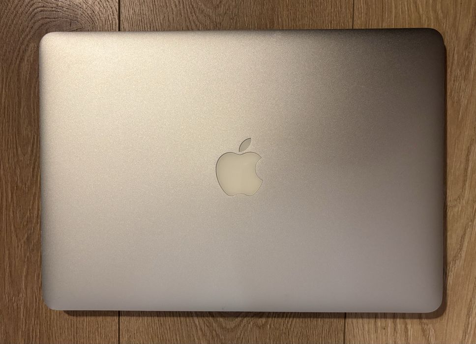 Macbook Air A1466 | early2015 | 4GB | i5 2x1.6GHz | 128GB