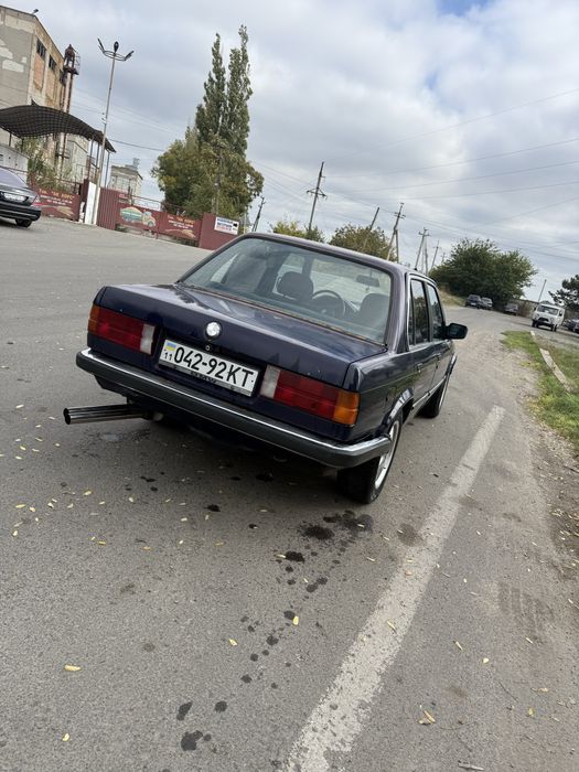 BMW E30 м50б20..