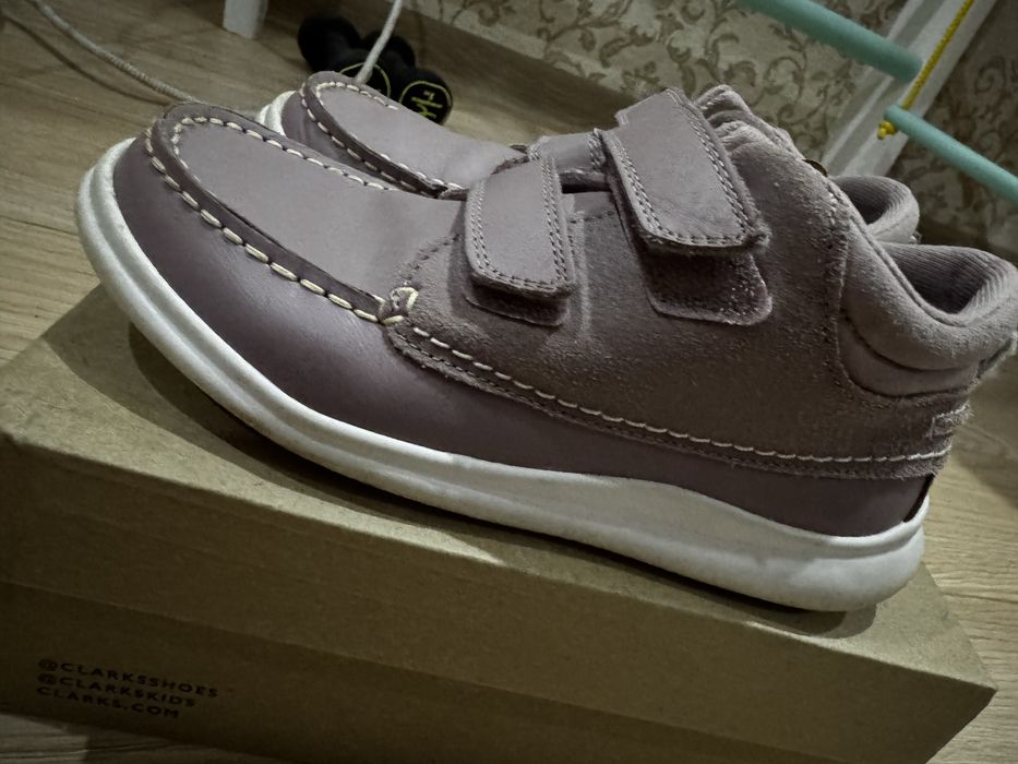 Дитяче шкіряне взуття Clarks