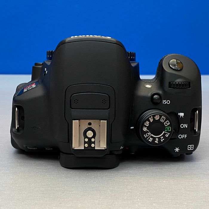 Canon EOS Rebel T5i (700D - Corpo) - 18MP