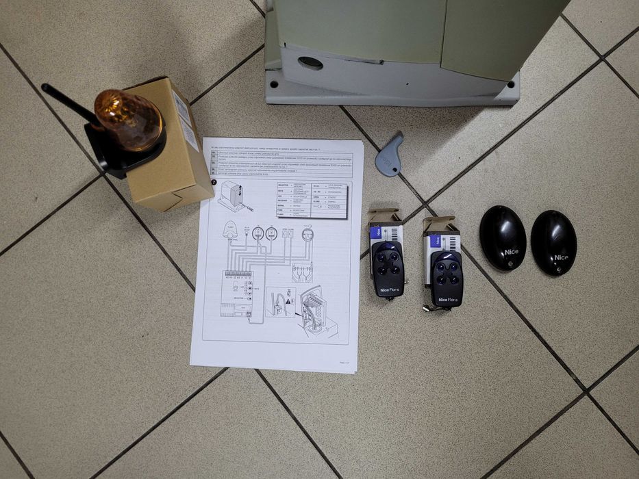 napęd do bramy przesuwnej