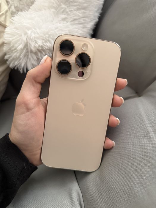 Продам Iphone 16 pro