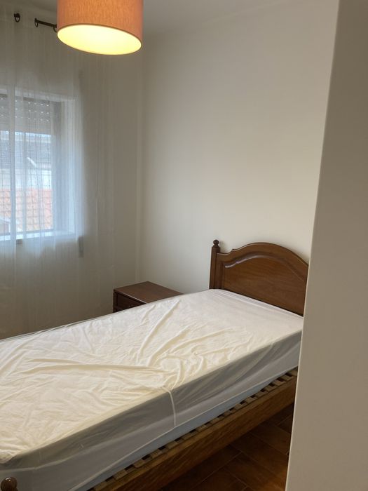 Quartos em peniche