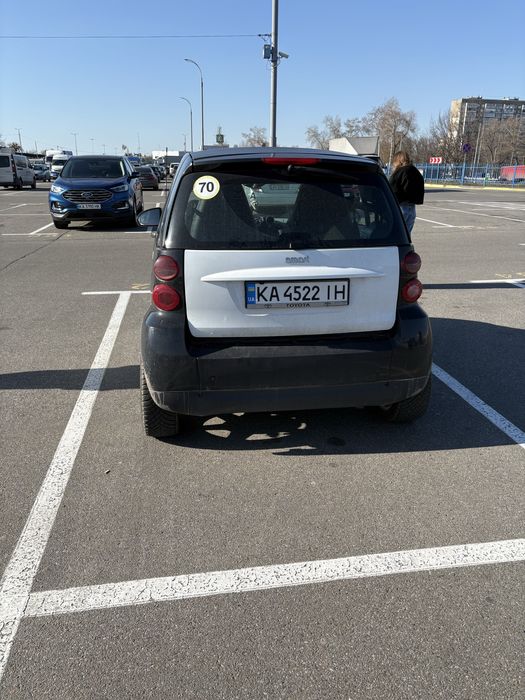 Продам свой смарт 2010 года