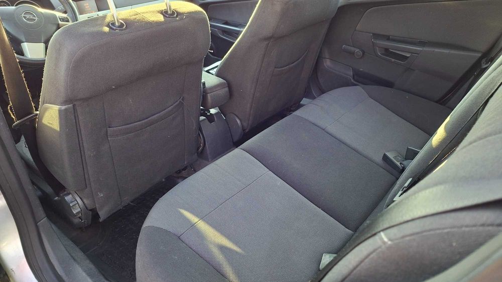 Opel Astra H Sedan, LPG, Polski Salon, Felgi Alufelgi Niski Przebieg
