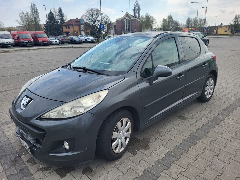 Peugeot 207 Grafitowy Peugot 207 2011 r.