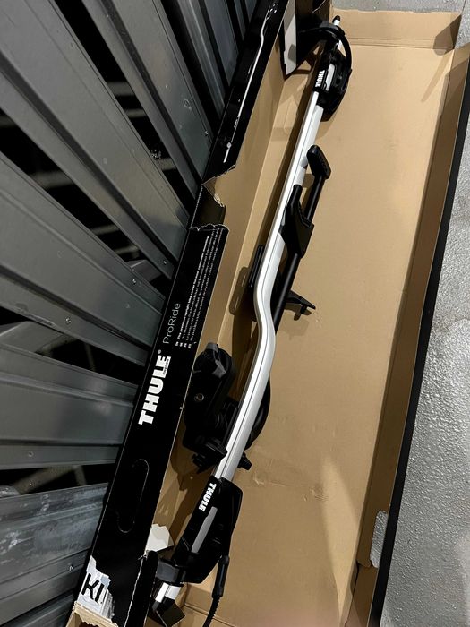 W stanie jak nowe Thule Wingbar Evo 127 (bagażnik dachowy) + Thule Proride 598 (trzy uchwyty na rowery)