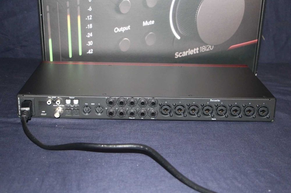 Interface de áudio USB Focusrite Scarlett 18i20 de 4.ª geração