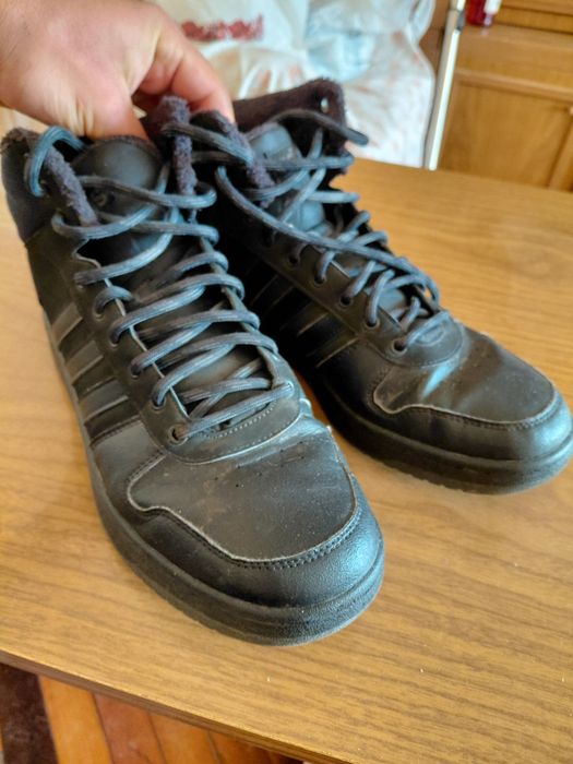 Adidas  кросовки демисезон 45-47