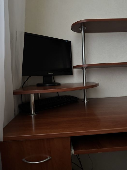 Компьютерный, письменный стол