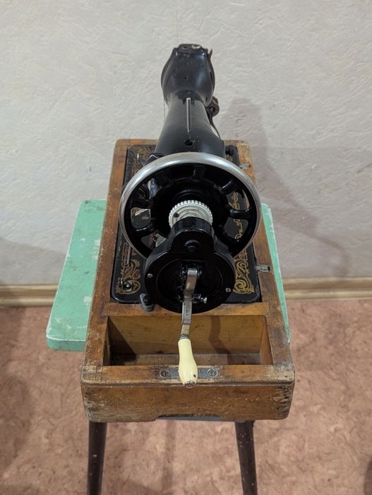 Швейна машинка ПМЗ ім. Калинина