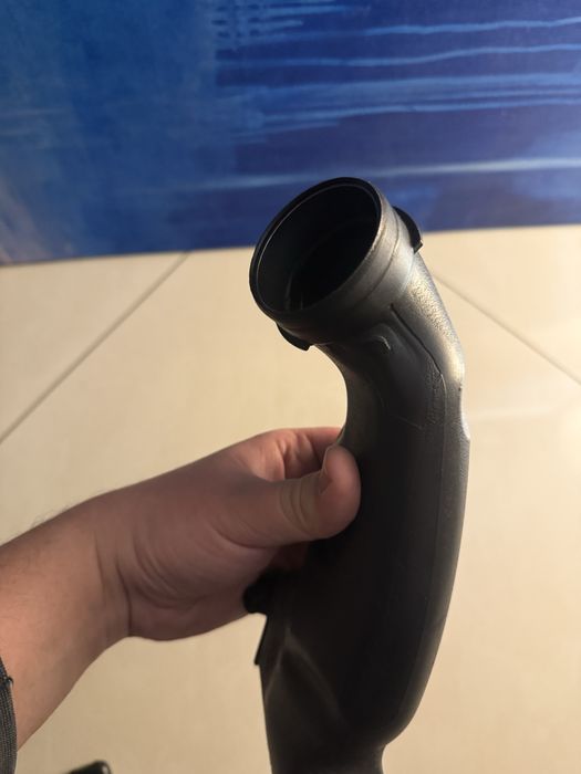 Патрубок N54 BMW 13717571348