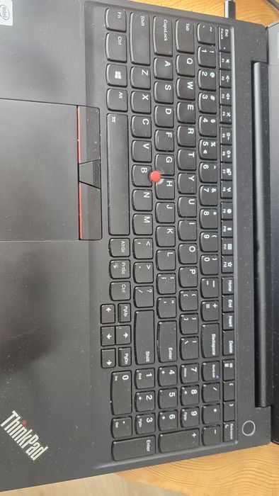Lenovo Thinkpad E15 240GB ssd 16GB RAM