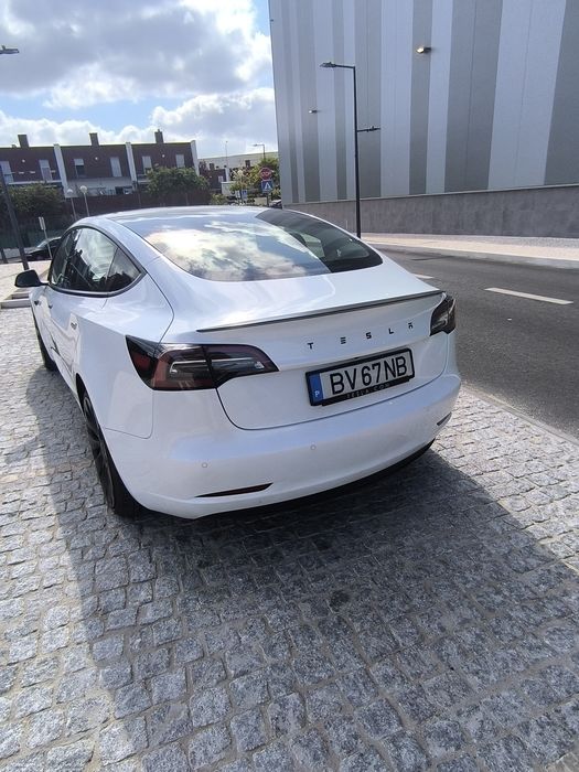 Tesla Model 3 — fotografia 9