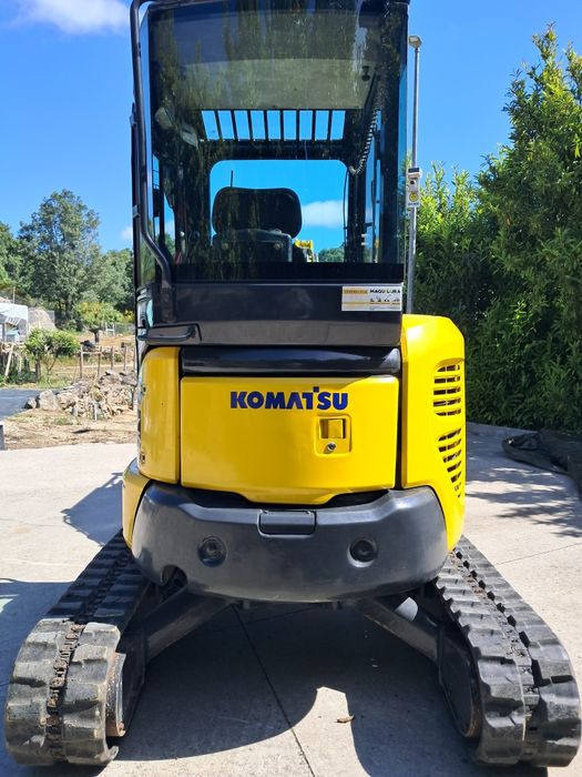 Mini giratória komatsu