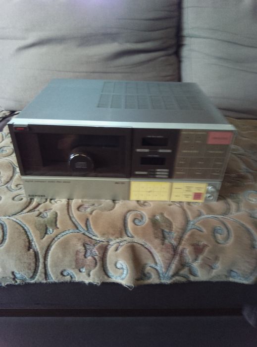 CD програвач Siemens  RW 725
