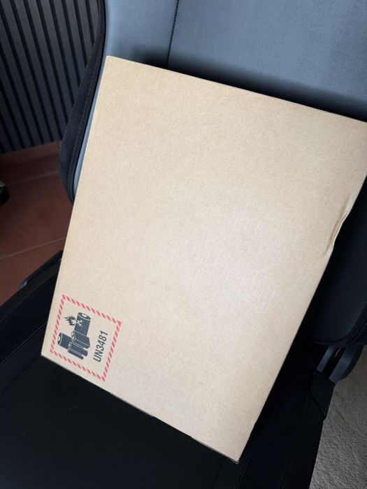 Macbook Pro 16 24gb RAM 1TB SSD M5 Pro Novo