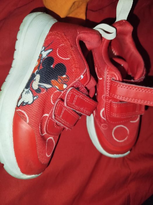 Buty i kombinezony