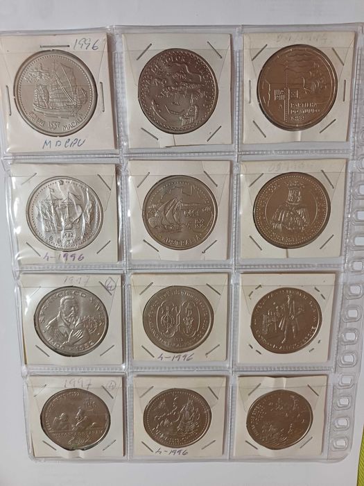 35 MOEDAS COMEMORATIVAS de 200$00 de 1991 até 1999 em Cupro-Niquel