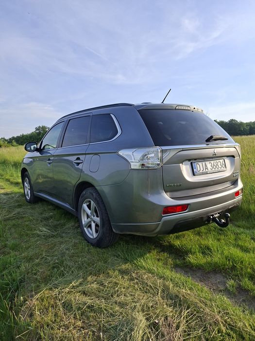 Mitsubishi Outlander III PHEV niezawodny