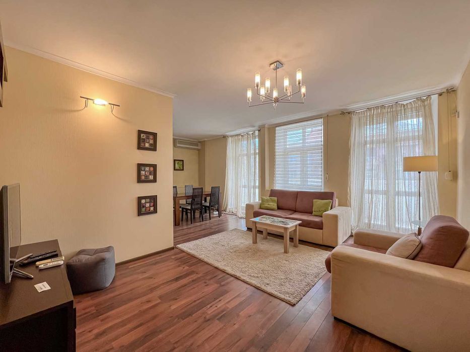 Продаж 3к квартири в Києві, Богомольця вул., 7/14 Без комісії