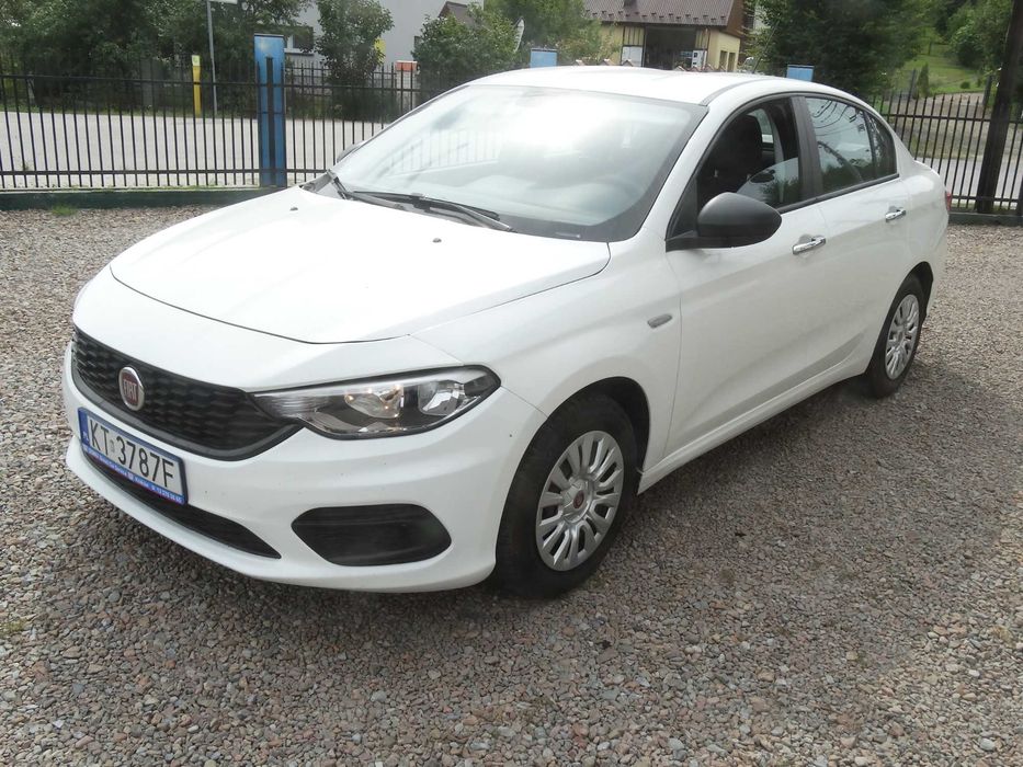 Wypożyczalnia - wynajem samochodów Fiat Tipo 1.4 et+lpg