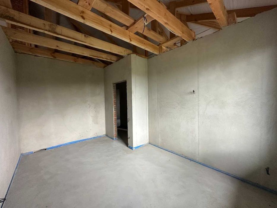 Сучасний Будинок в Обарові з власною ділянкою 7 сот.