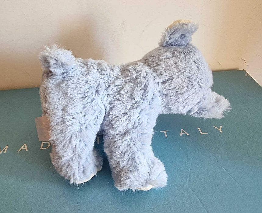 Ovelha azul e branca de peluche