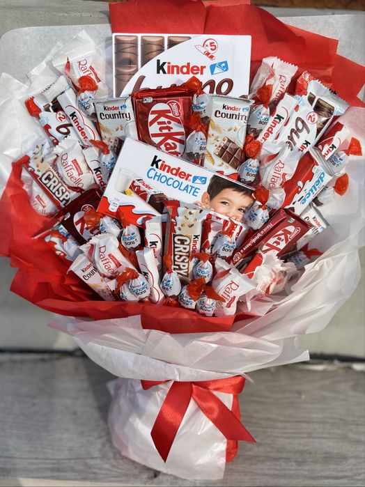 Сладкий и фруктовый букет ко дню рождения. Букет из конфет.