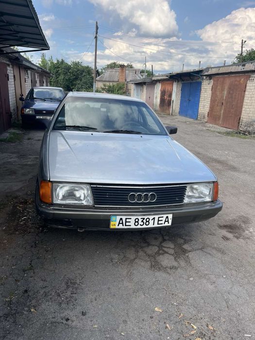 Продам ауди 100