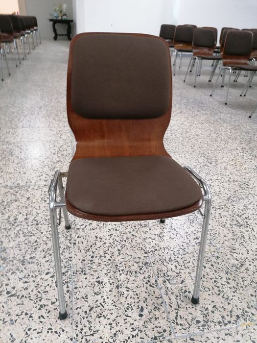 Cadeiras macias em ótimo estado
