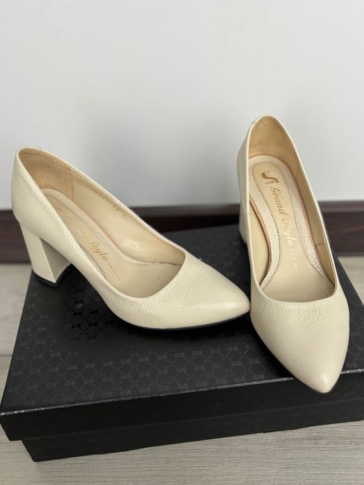 Туфлі шкіряні.Висота каблука 8см