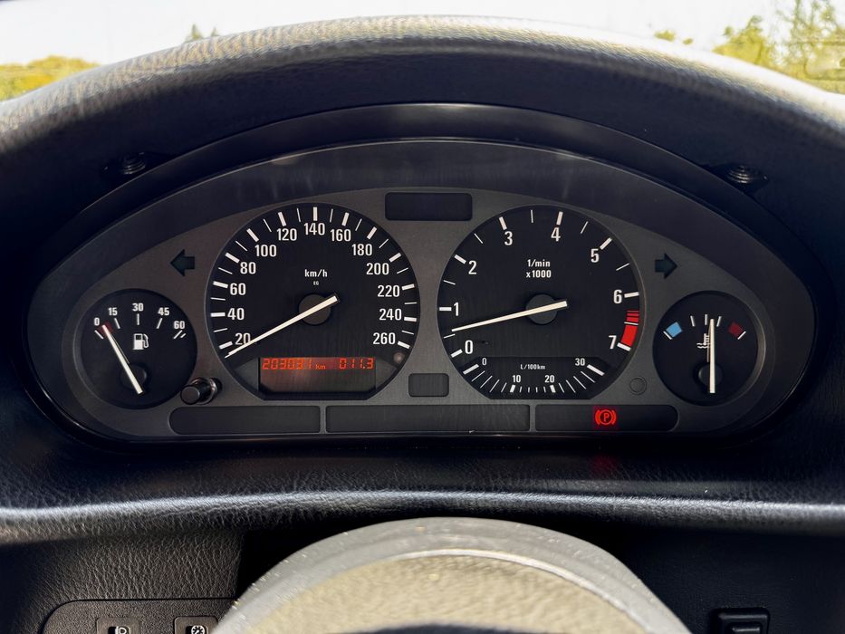 BMW E36 Sedan 30i