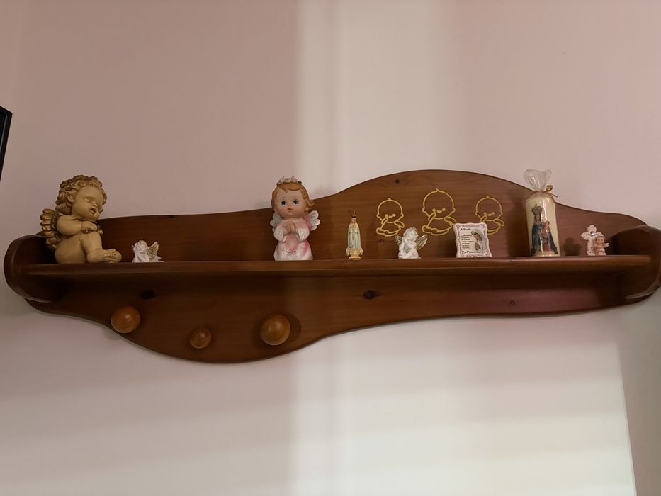 Vendo mobília de quarto de criança, com muito pouca utilização.