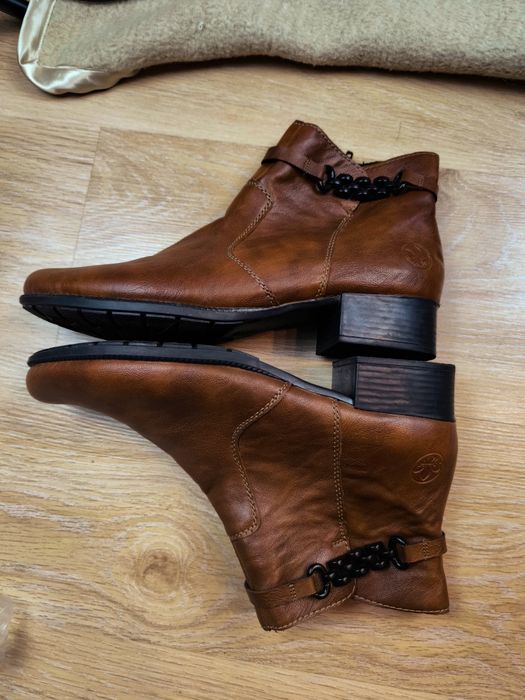 Brązowe buty za kostkę rieker 42