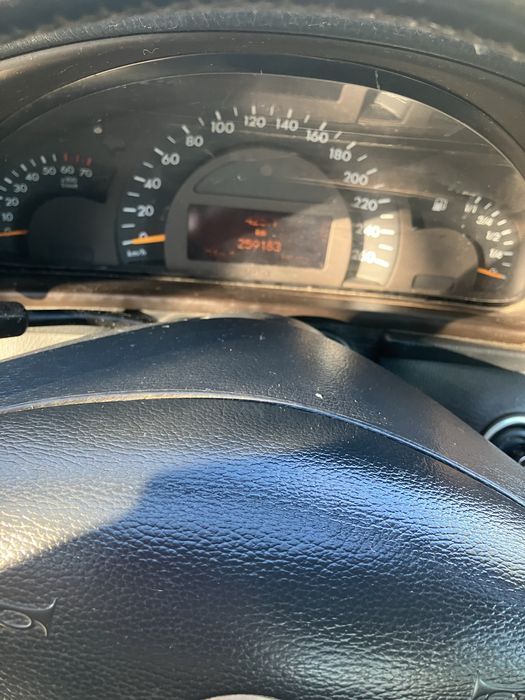 Mercedes  Benz C