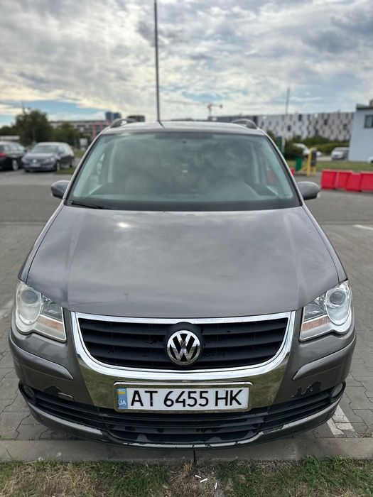 Автомобіль Vw touran 2007