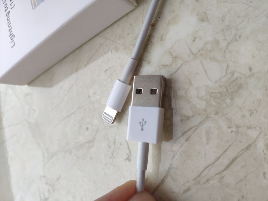 Оригинальный USB кабель Lightning для iPhone и iPad