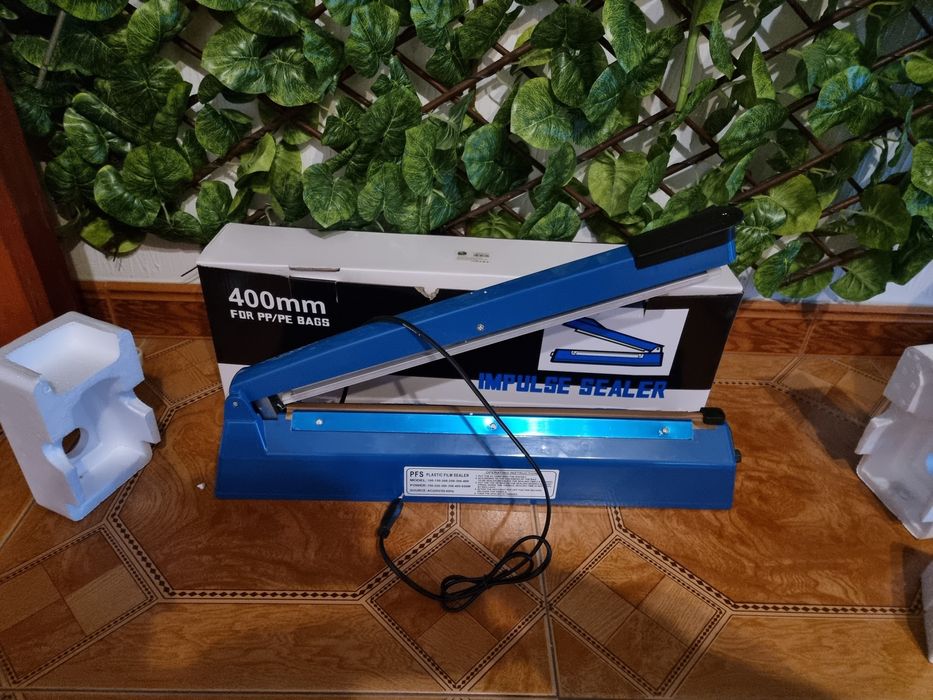 Maquina selar/lacrar/fechar sacos plásticos Celar 40centimetro