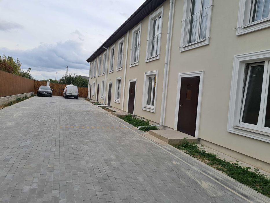 Продам Таунхаус в с.Святопетрівське, (Вишневе), газ.