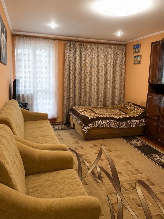 Продаж 2-х кімнатну квартиру у центрі міста