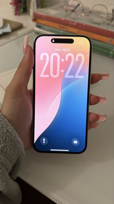 iPhone 16 128GB.