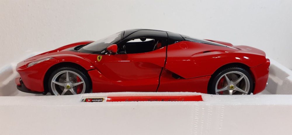 1/18Ferrari LaFerrari - Bburago Signature