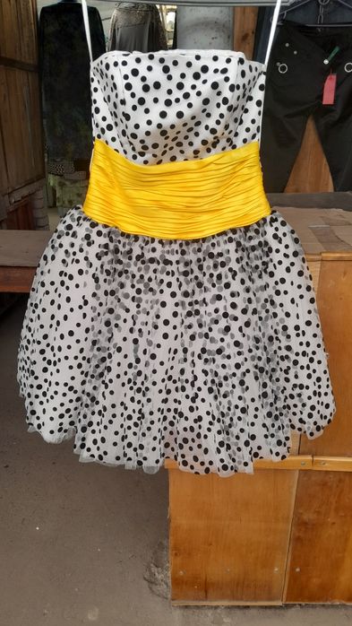 Плаття.   випускне