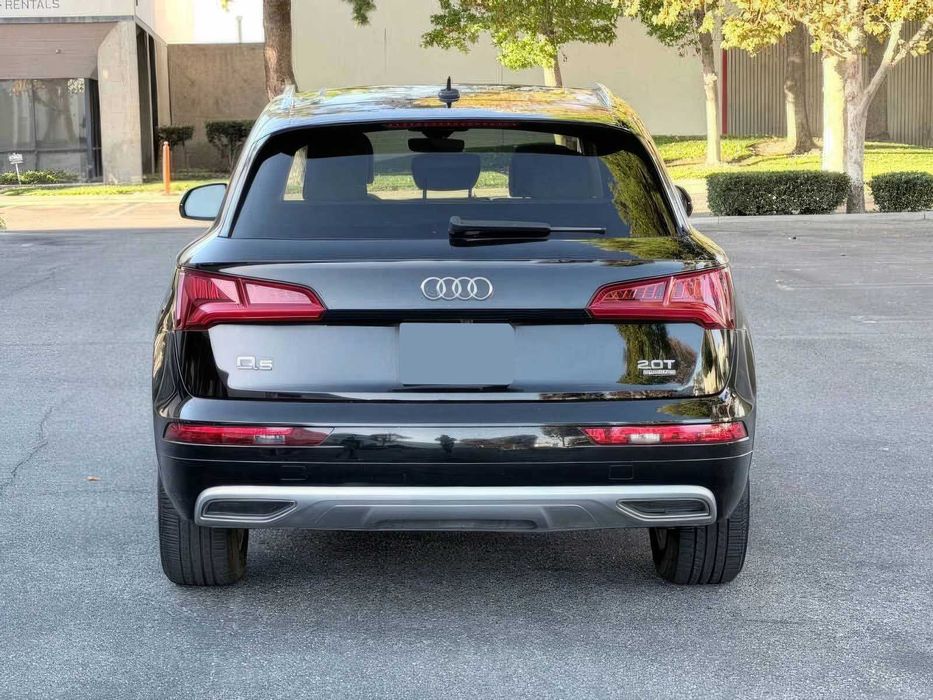 Audi Q5      2018