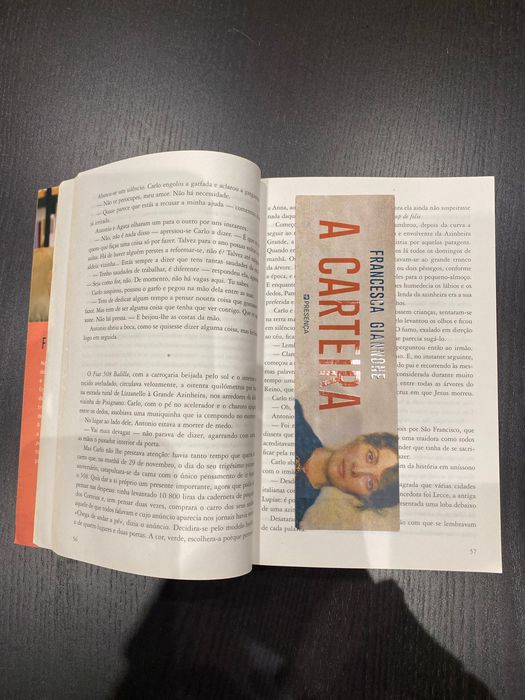 Livro com uma história complexa