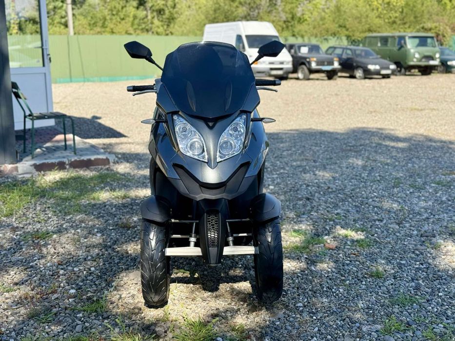 Скутер Quadro-S 350 Кубів виробник Швейцарія